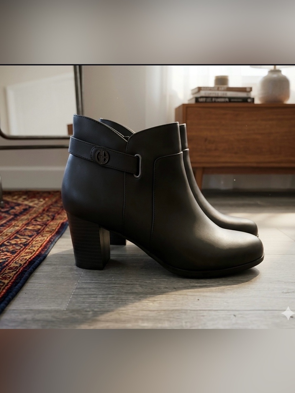 Giani Bernini Black Women's Ankle Booties with Side Zip. Women size 12
NWOT